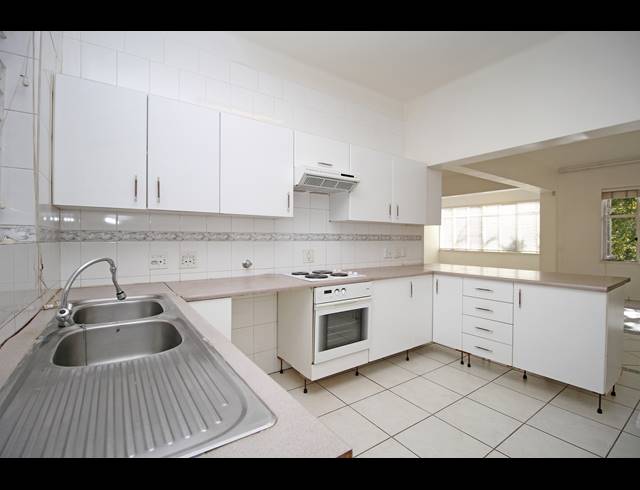 3 BEDROOM APARTMENT FOR SALE IN HOUGHTON ESTATE